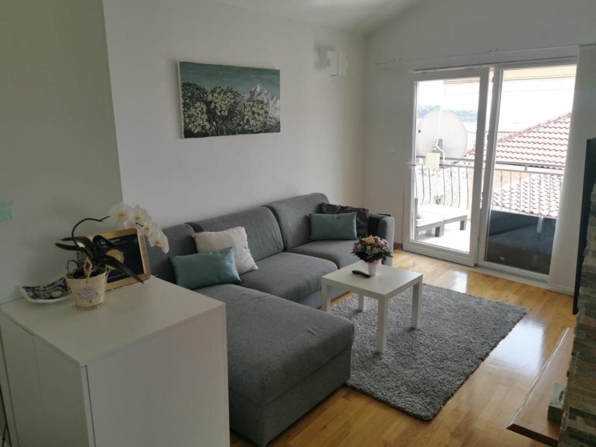 Apartments Dvor - Ap1, Ap2, Ap3 Baška Voda Extérieur photo