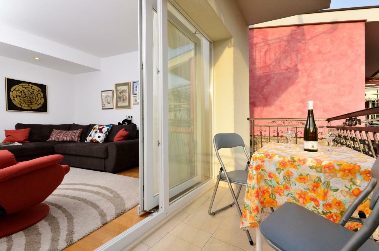 Apartments Dvor - Ap1, Ap2, Ap3 Baška Voda Extérieur photo
