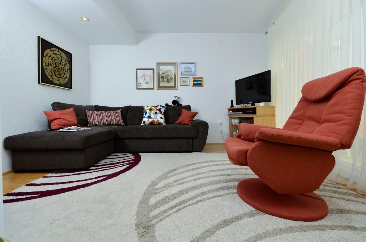 Apartments Dvor - Ap1, Ap2, Ap3 Baška Voda Extérieur photo