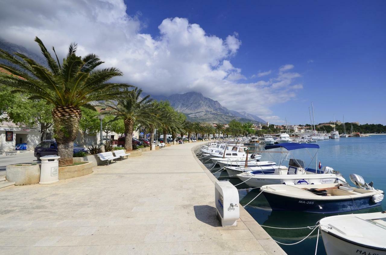 Apartments Dvor - Ap1, Ap2, Ap3 Baška Voda Extérieur photo
