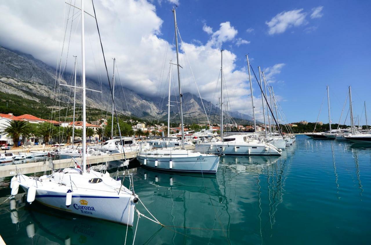 Apartments Dvor - Ap1, Ap2, Ap3 Baška Voda Extérieur photo
