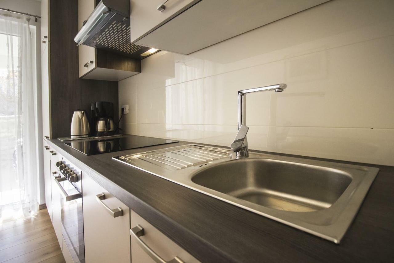 Apartments Dvor - Ap1, Ap2, Ap3 Baška Voda Extérieur photo