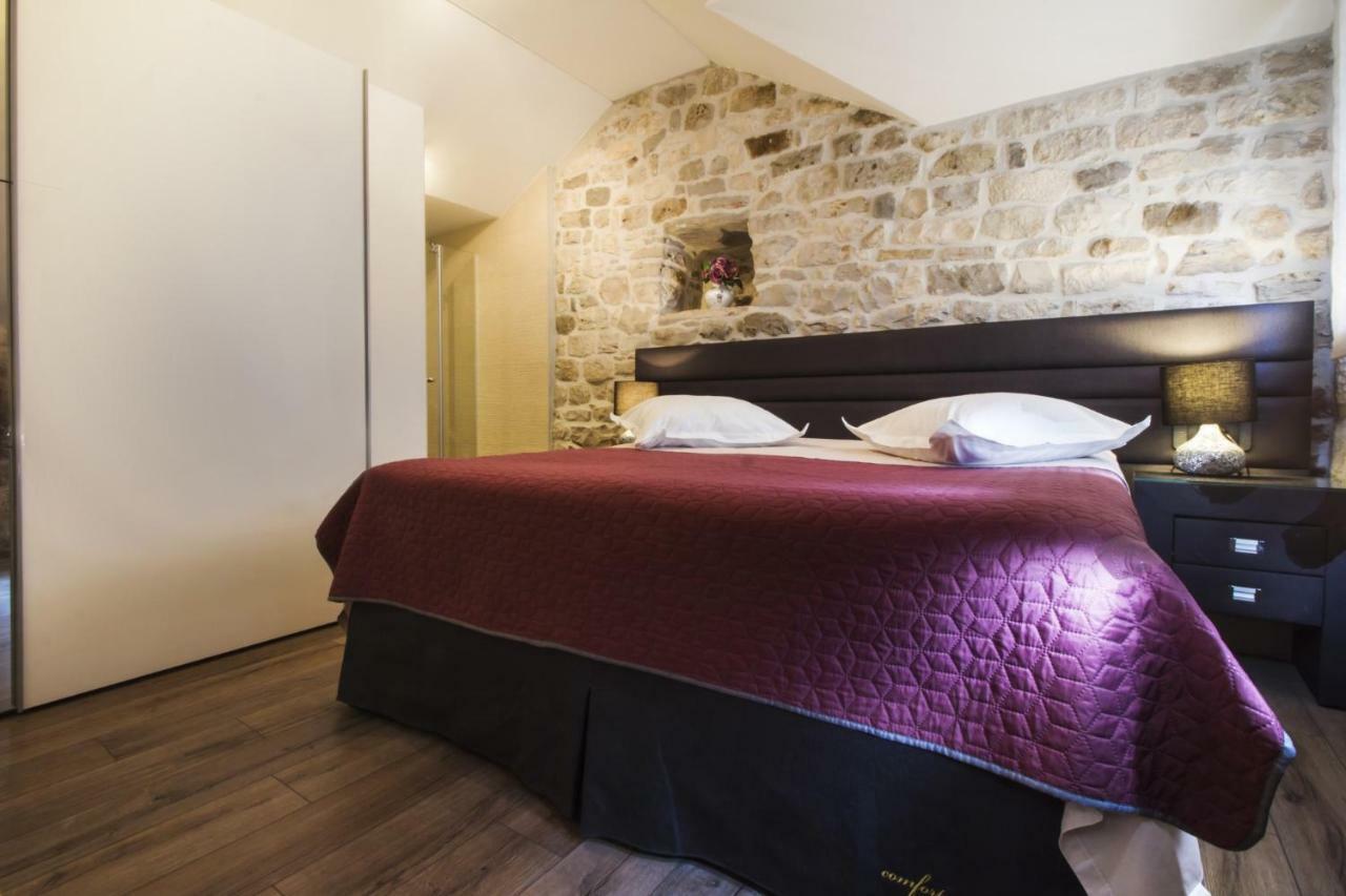 Apartments Dvor - Ap1, Ap2, Ap3 Baška Voda Extérieur photo